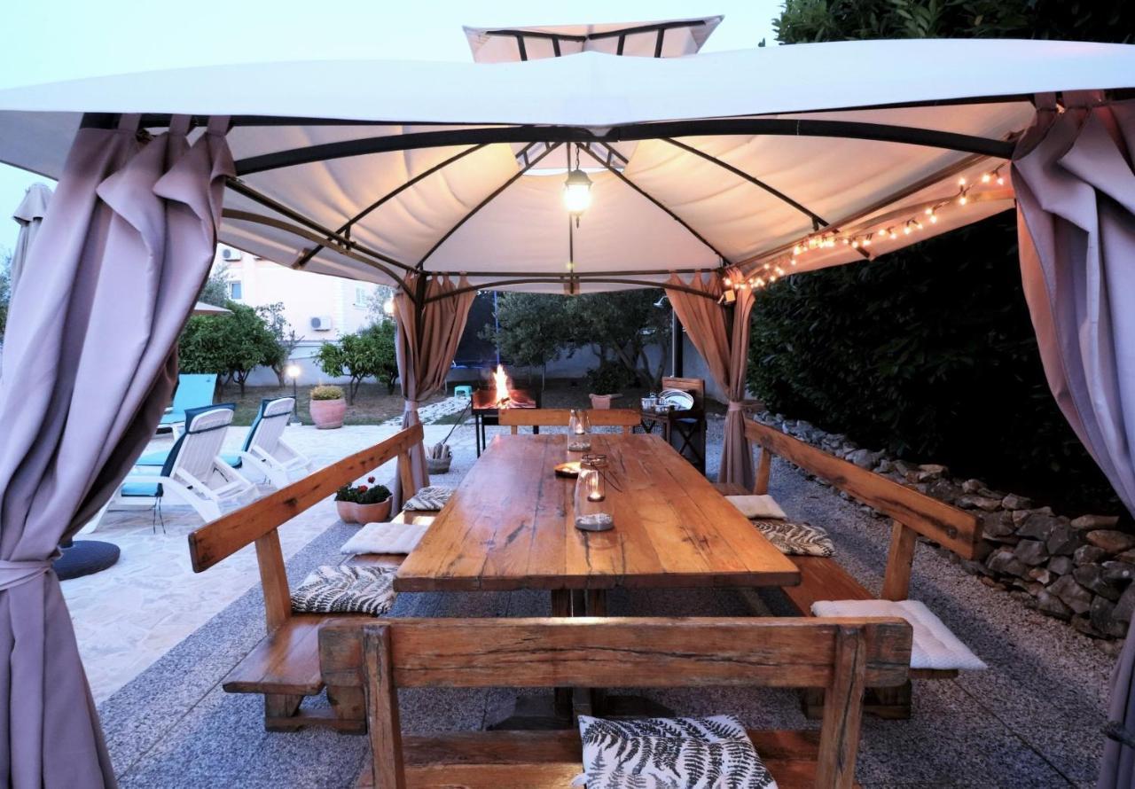Villa Mendula Trogir - Luxury Villa By The Beach - Heated Pool - Organic Garden Exterior foto