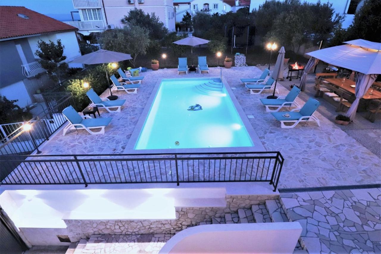 Villa Mendula Trogir - Luxury Villa By The Beach - Heated Pool - Organic Garden Exterior foto