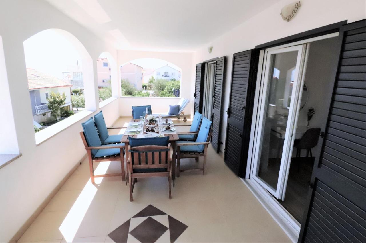 Villa Mendula Trogir - Luxury Villa By The Beach - Heated Pool - Organic Garden Exterior foto