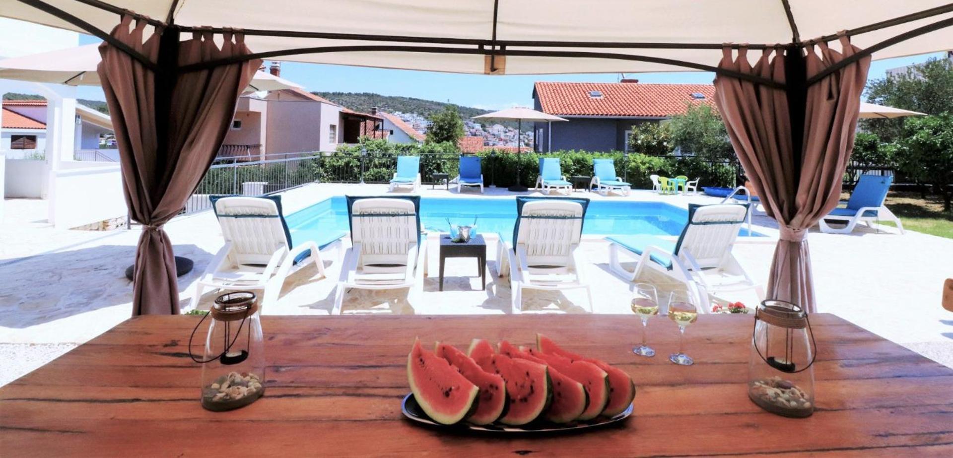 Villa Mendula Trogir - Luxury Villa By The Beach - Heated Pool - Organic Garden Exterior foto